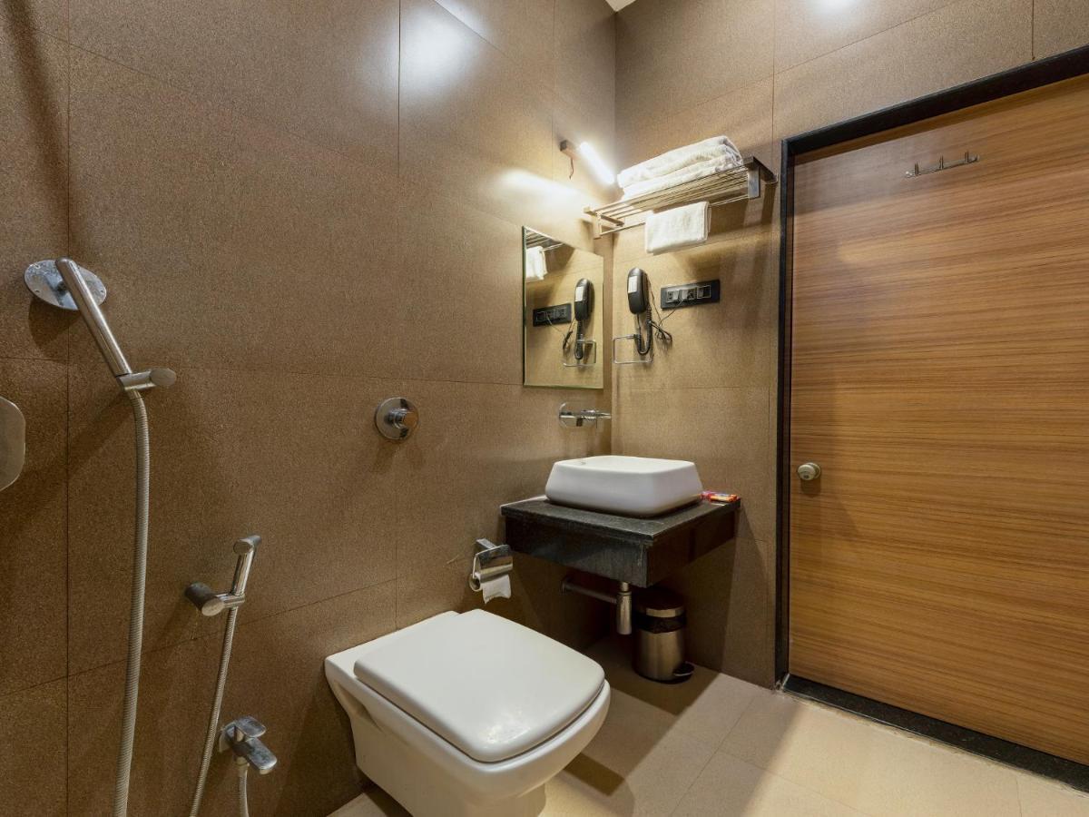 Hotel Chandradeep Regency Dhule Exterior photo